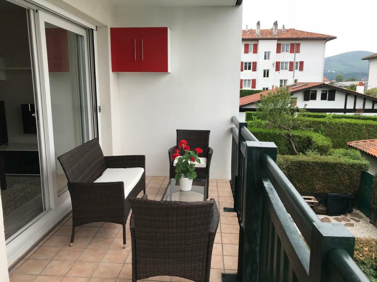 Port Bidassoa - T2 Coquet, Parking, Lit Xxl, Wifi, Pres De La Gare Hendaye