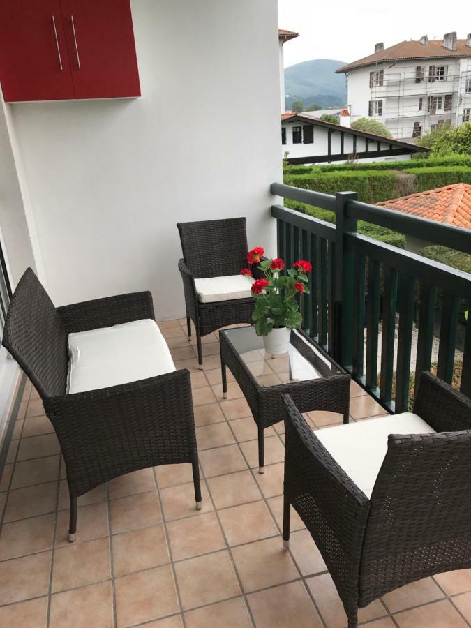 Port Bidassoa - T2 Coquet, Parking, Lit Xxl, Wifi, Pres De La Gare * Hendaye